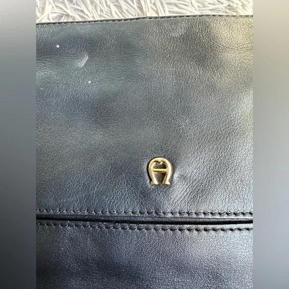 Etienne Aigner Vintage 90’s Crossbody Soft Black Leather Bag - Picture 2 of 13